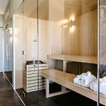 Riviera Hotel 4*